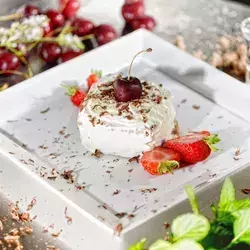 Dessert-Kreation im Restaurant Sommerbergblick des Wellnesshotel Rothfuss in Bad Wildbad